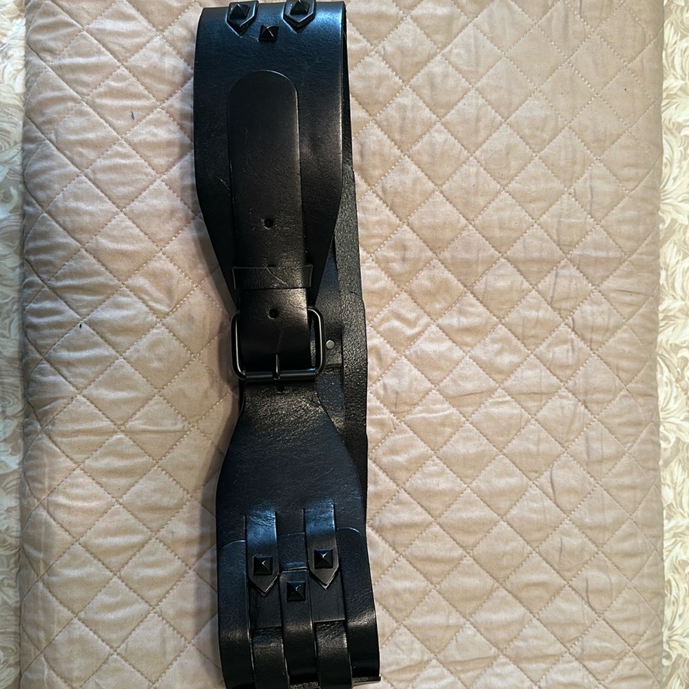 Banana Republic wide leather belt